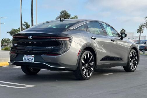 2024 Toyota Crown Platinum