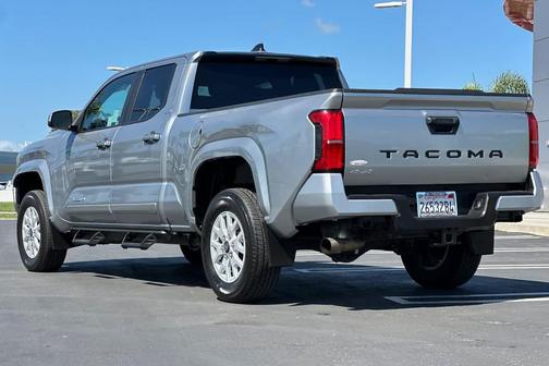 2024 Toyota Tacoma SR5