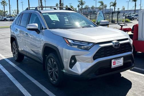 2024 Toyota RAV4 Hybrid XLE Premium