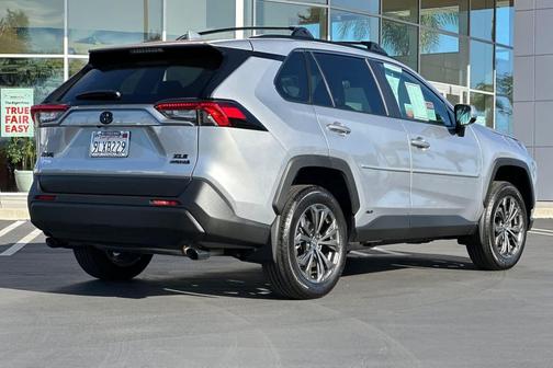 2024 Toyota RAV4 Hybrid XLE Premium