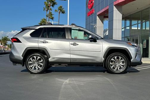 2024 Toyota RAV4 Hybrid XLE Premium
