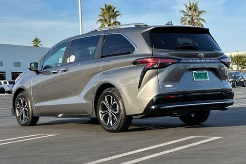 2026 Toyota Sienna Platinum