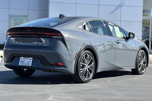 2025 Toyota Prius XLE