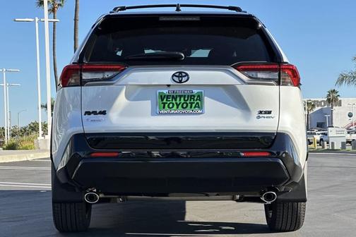 2025 Toyota RAV4 Hybrid SE