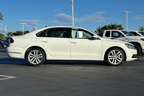 2019 Volkswagen Passat 2.0T Wolfsburg Edition