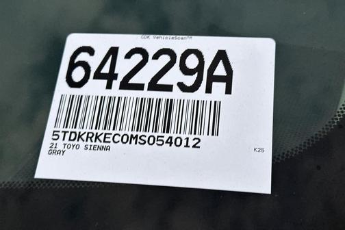 2021 Toyota Sienna LE
