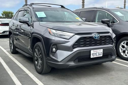 2022 Toyota RAV4 Hybrid XLE Premium