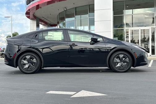 2026 Toyota Prius Plug-In Hybrid SE