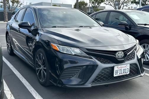 2018 Toyota Camry SE