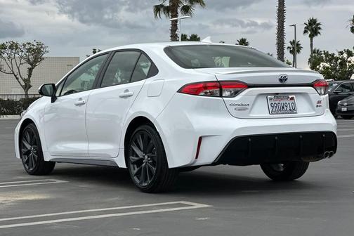 2025 Toyota Corolla Hybrid SE