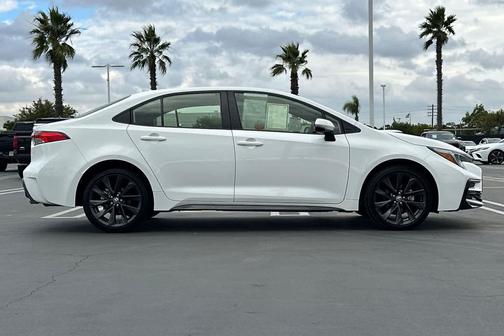 2025 Toyota Corolla Hybrid SE