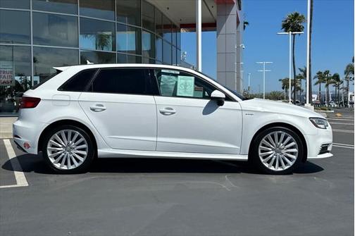 2017 Audi A3 e-tron 1.4T Premium
