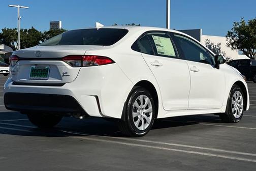2026 Toyota Corolla Hybrid LE