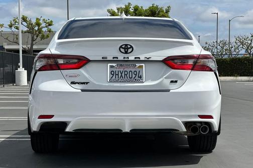 Ice Cap 2024 Toyota Camry SE