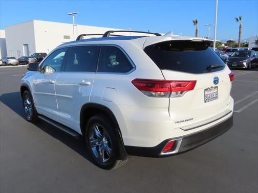 2019 Toyota Highlander Hybrid Platinum