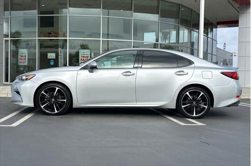 2017 Lexus ES 350 Base