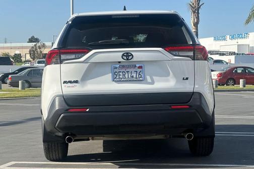 2023 Toyota RAV4 LE
