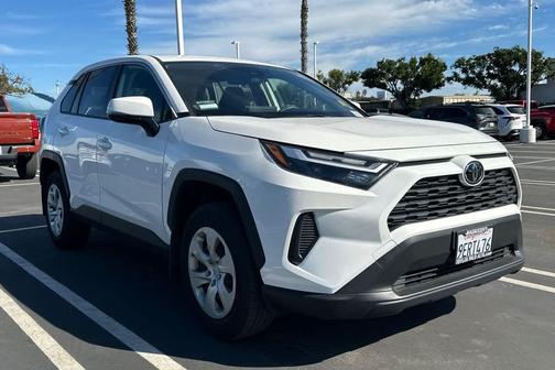 2023 Toyota RAV4 LE