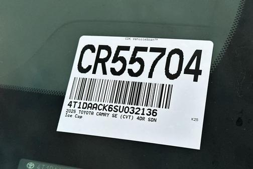 2025 Toyota Camry SE