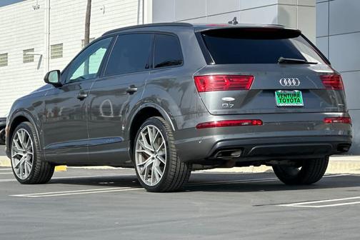 Samurai Gray Metallic 2019 Audi Q7 55 Prestige