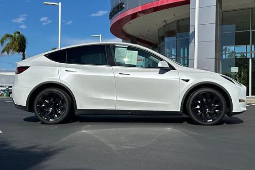 2023 Tesla Model Y AWD