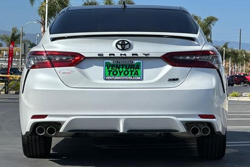 Wind Chill Pearl/Midnight Black Metallic 2023 Toyota Camry XSE