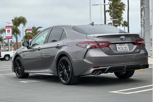 2024 Toyota Camry Hybrid SE