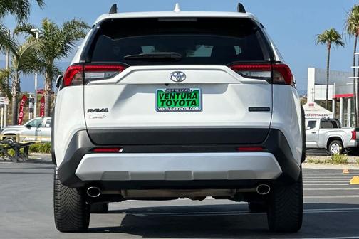 Ice Cap 2024 Toyota RAV4 Adventure