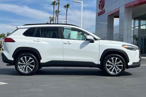 2023 Toyota Corolla Cross XLE