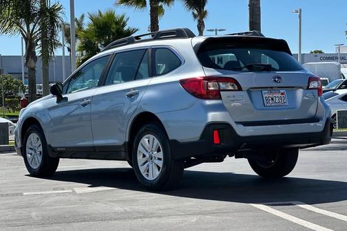 2018 Subaru Outback 2.5i