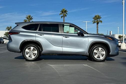 2024 Toyota Highlander Hybrid LE