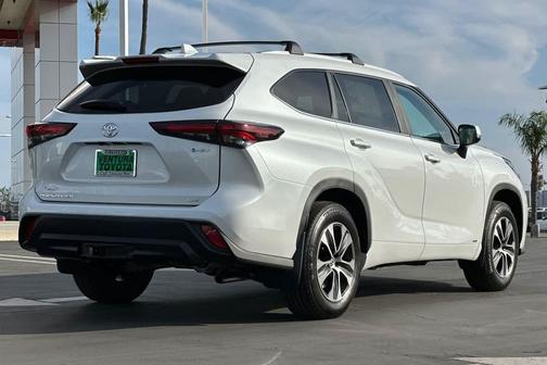 2026 Toyota Highlander Hybrid XLE