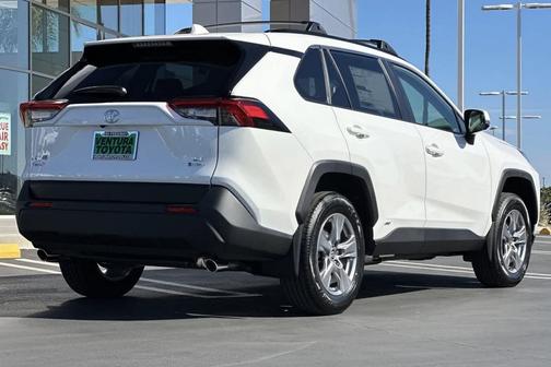2025 Toyota RAV4 Hybrid LE