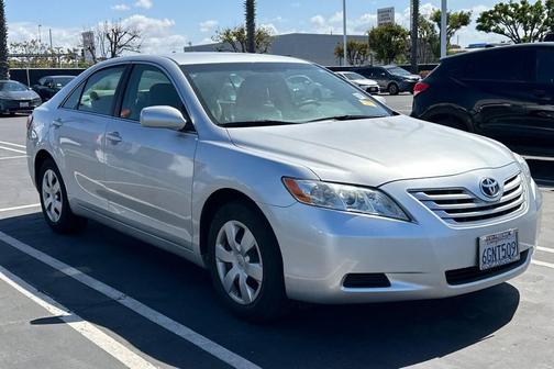 Classic Silver Metallic 2009 Toyota Camry LE