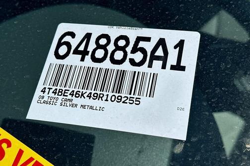 Classic Silver Metallic 2009 Toyota Camry LE