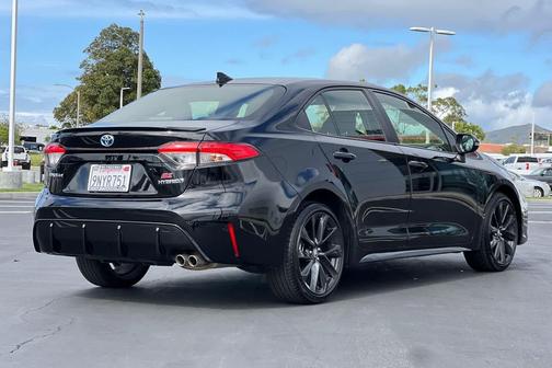 2024 Toyota Corolla Hybrid SE