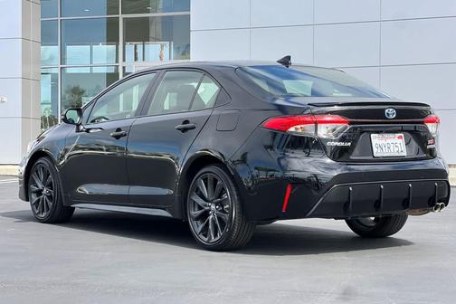 2024 Toyota Corolla Hybrid SE