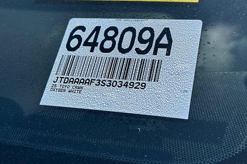 Oxygen White 2025 Toyota Crown Limited