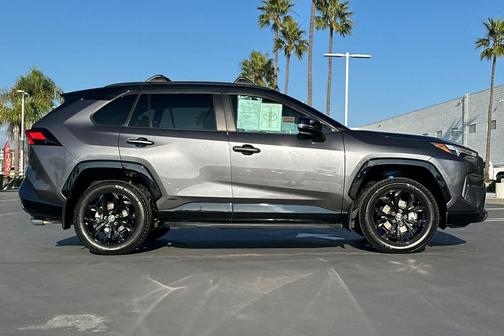 2023 Toyota RAV4 Hybrid SE