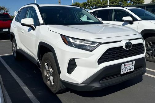 Ice Cap 2023 Toyota RAV4 XLE