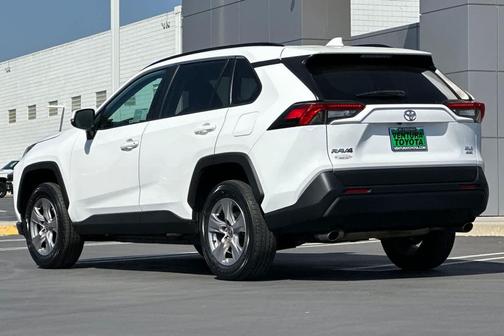 Ice Cap 2023 Toyota RAV4 XLE