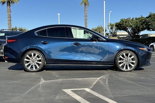 2022 Mazda Mazda3 FWD w/Premium Package