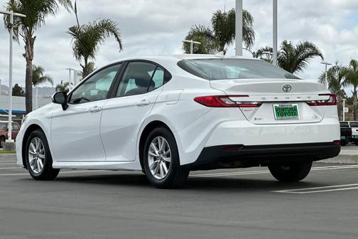 Ice Cap 2025 Toyota Camry LE