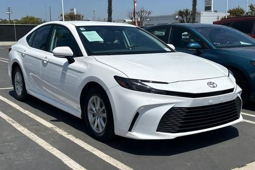 Ice Cap 2025 Toyota Camry LE