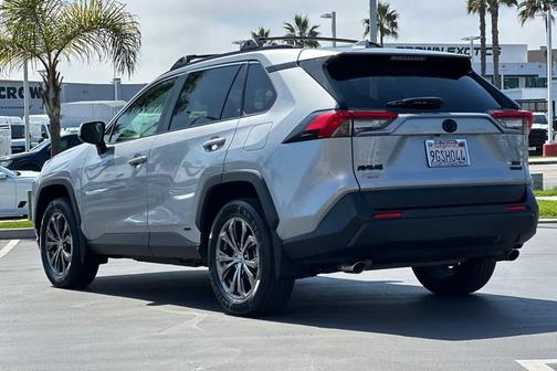 2023 Toyota RAV4 Hybrid XLE Premium