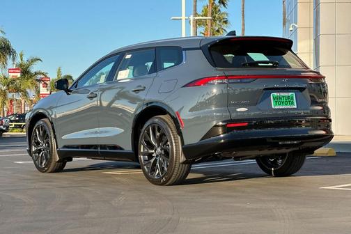 2025 Toyota Crown Signia Limited