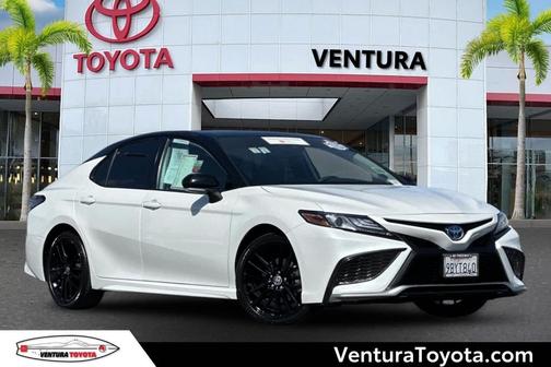 Wind Chill Pearl/Midnight Black Metallic 2022 Toyota Camry XSE