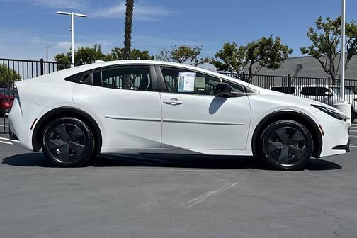 Wind Chill Pearl 2023 Toyota Prius LE