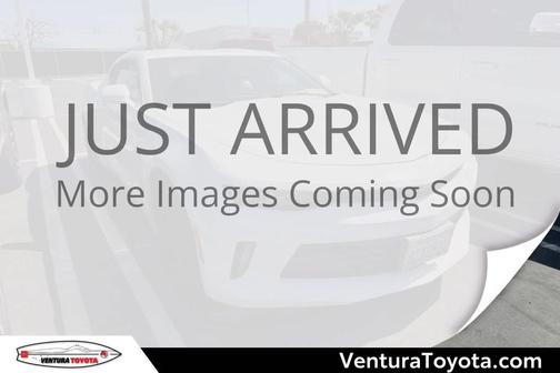 Summit White 2017 Chevrolet Camaro 1LT