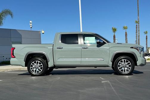 2025 Toyota Tundra Hybrid 1794 Edition